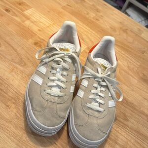 Size 8 Addidas platform Gazelle